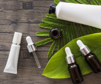 РАЗЛИКИТЕ МЕЖДУ АМПУЛА, ЕСЕНЦИЯ И СЕРУМ